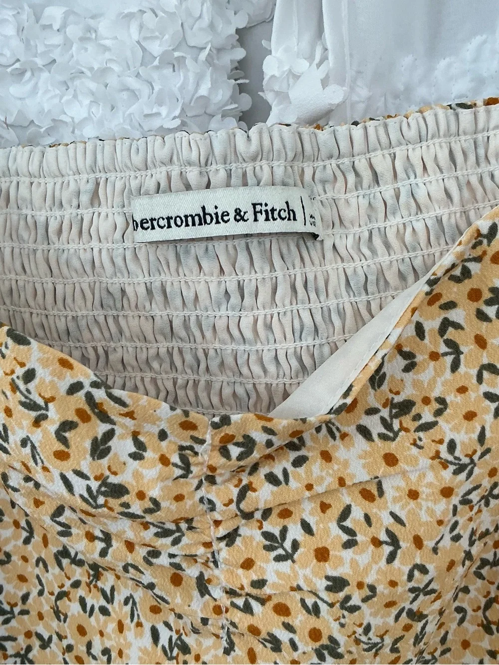 Abercrombie & Fitch Mustard Floral Puff-Sleeve Women’s Blouse Size Large